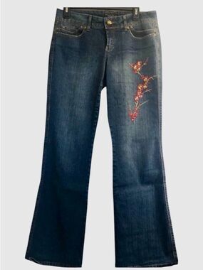 My Michelle Boho Embroidered Vintage Dark Wash denim, NWOT. Size 9.